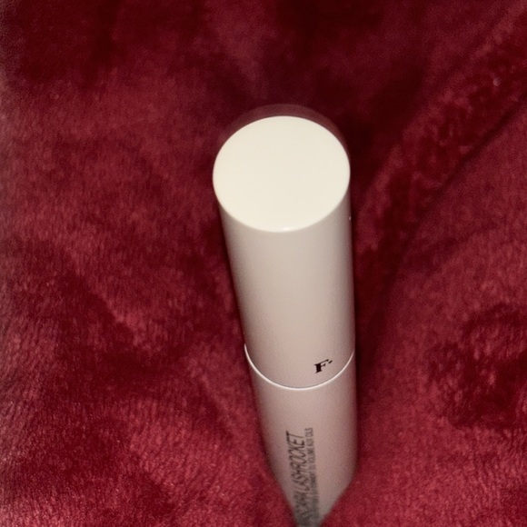 Lash rocket Mascara with Peptides - Black - Picture 10 of 10